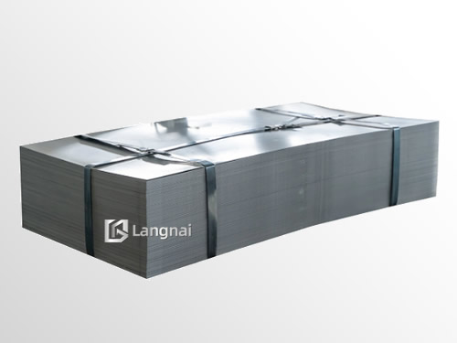 What is the thickness of stainless steel sheet?